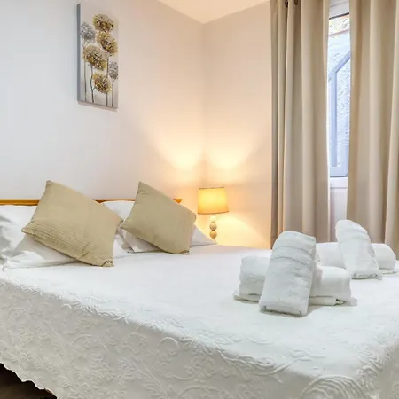 Hills, A In Madeira *